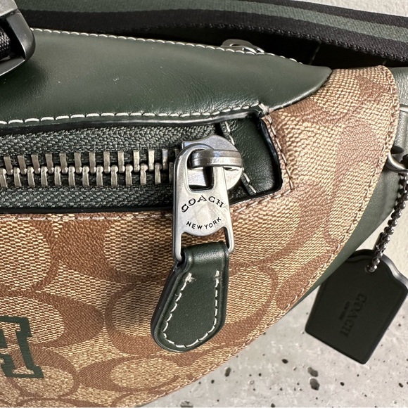 NWT Coach Warren Belt Bag In Signature Canvas With Varsity Motif - Picture 12 of 13